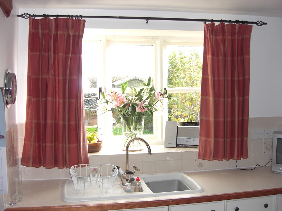 Interior Design And Decorating Choosing The Suitable Curtains For