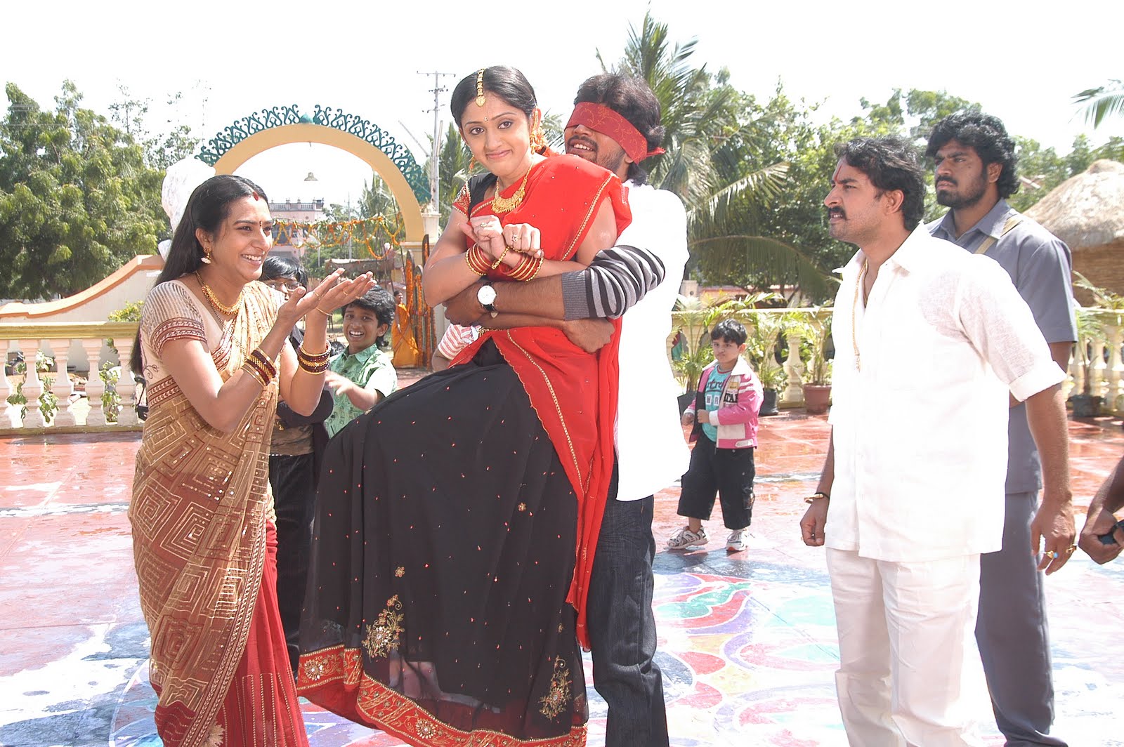 [Betting-bangarraju-movie-stills21.jpg]