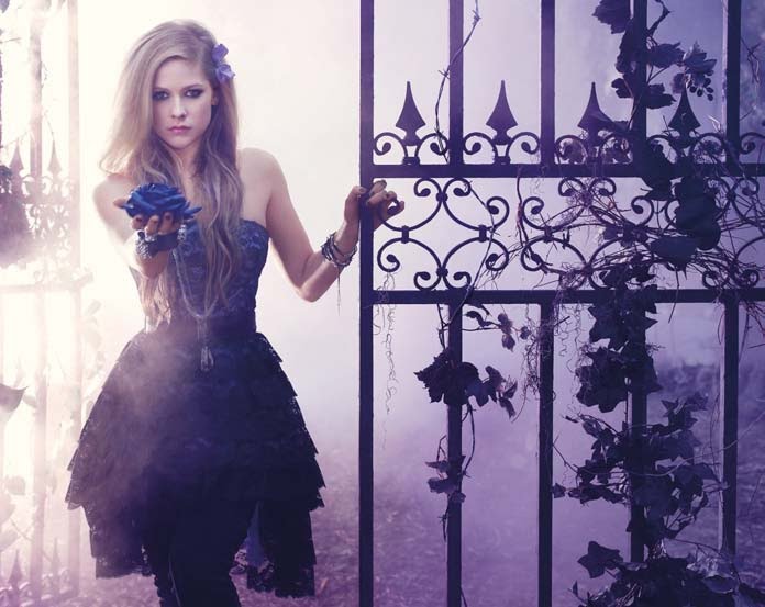 Avril Lavigne explica o significado de “I Fell In Love With The