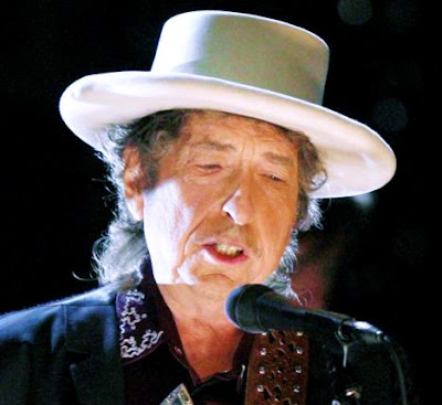 Bob+Dylan+in+hat+recent+photo.jpg