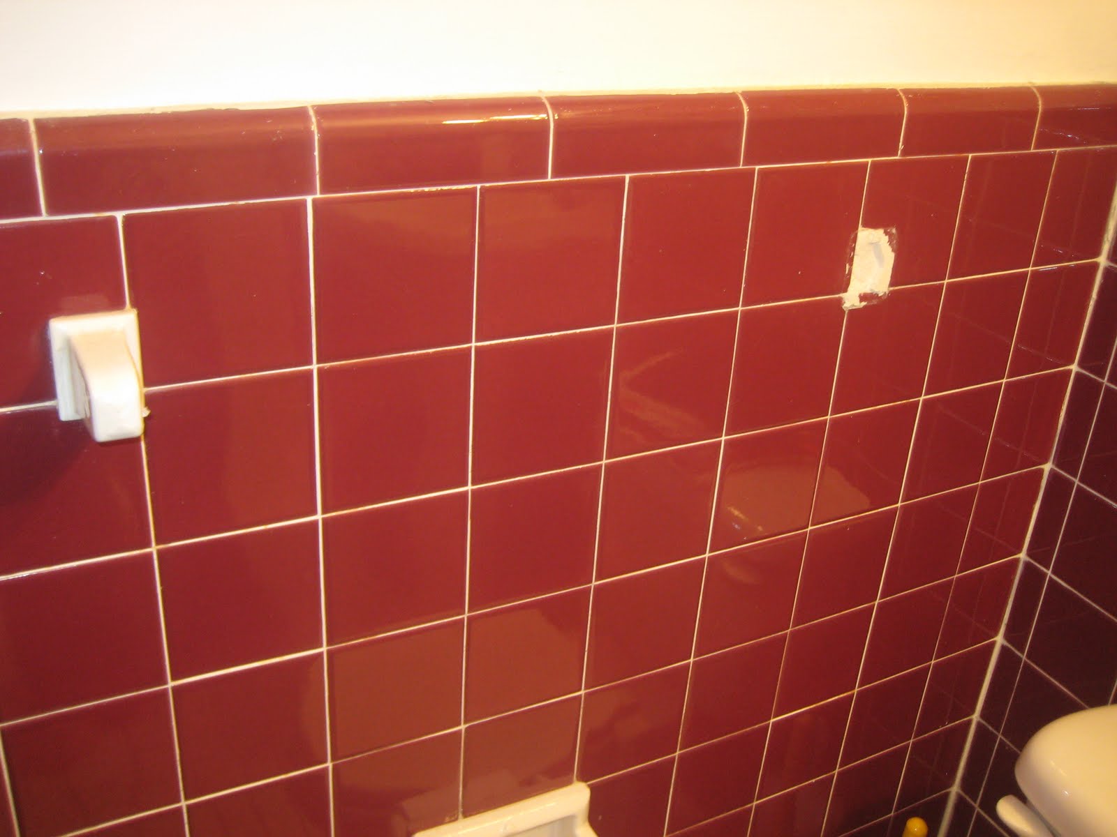 shower put above sheetrock surround bathroom behind tile drywall around tub paint walls install tiles fiberglass attach directly enclosure studs