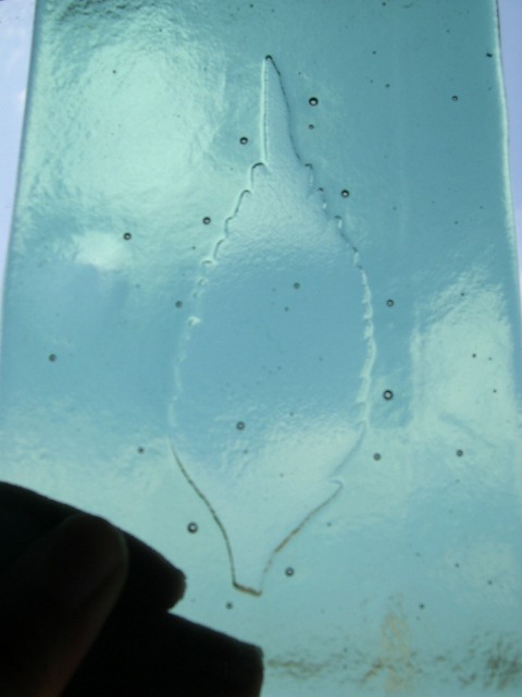 [leaf+plate+small.JPG]