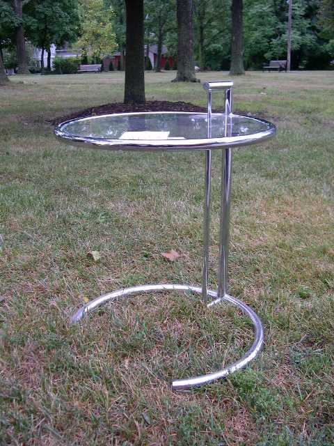 [egray_table.JPG]