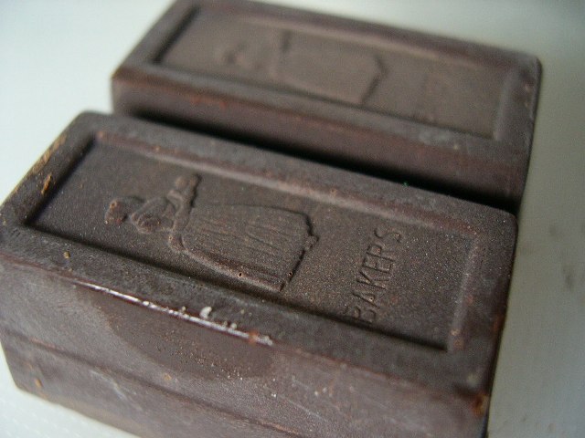 [bakers+choc.JPG]