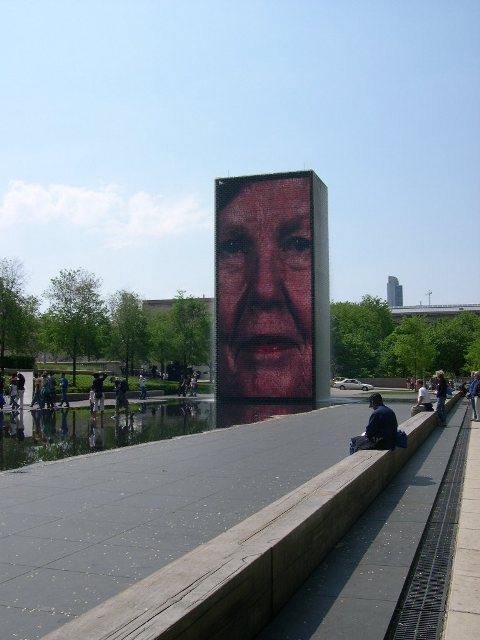 [crown_fountain.JPG]
