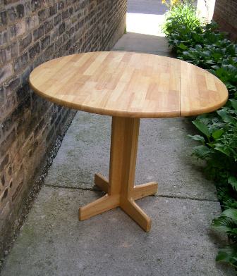[kit_table1.JPG]