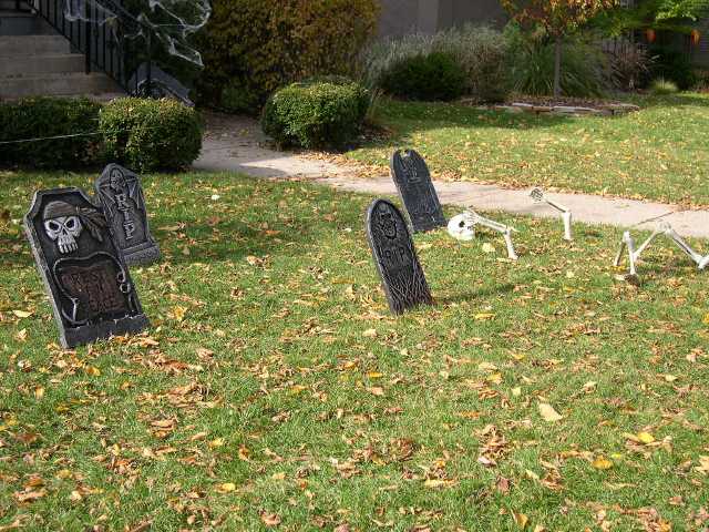 [graveyard.JPG]