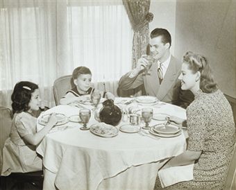 [dinner+table]