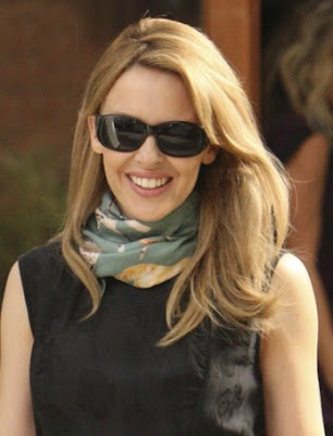 http://4.bp.blogspot.com/_vMzSFyWQj_w/SMOxXNf6zmI/AAAAAAAABTM/vWATFxVJh_U/s400/Kylie-Minogue59.jpg