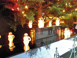 snowmen under the tree