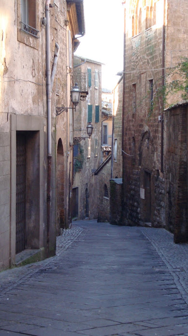 Click for my pictures of Orvieto!