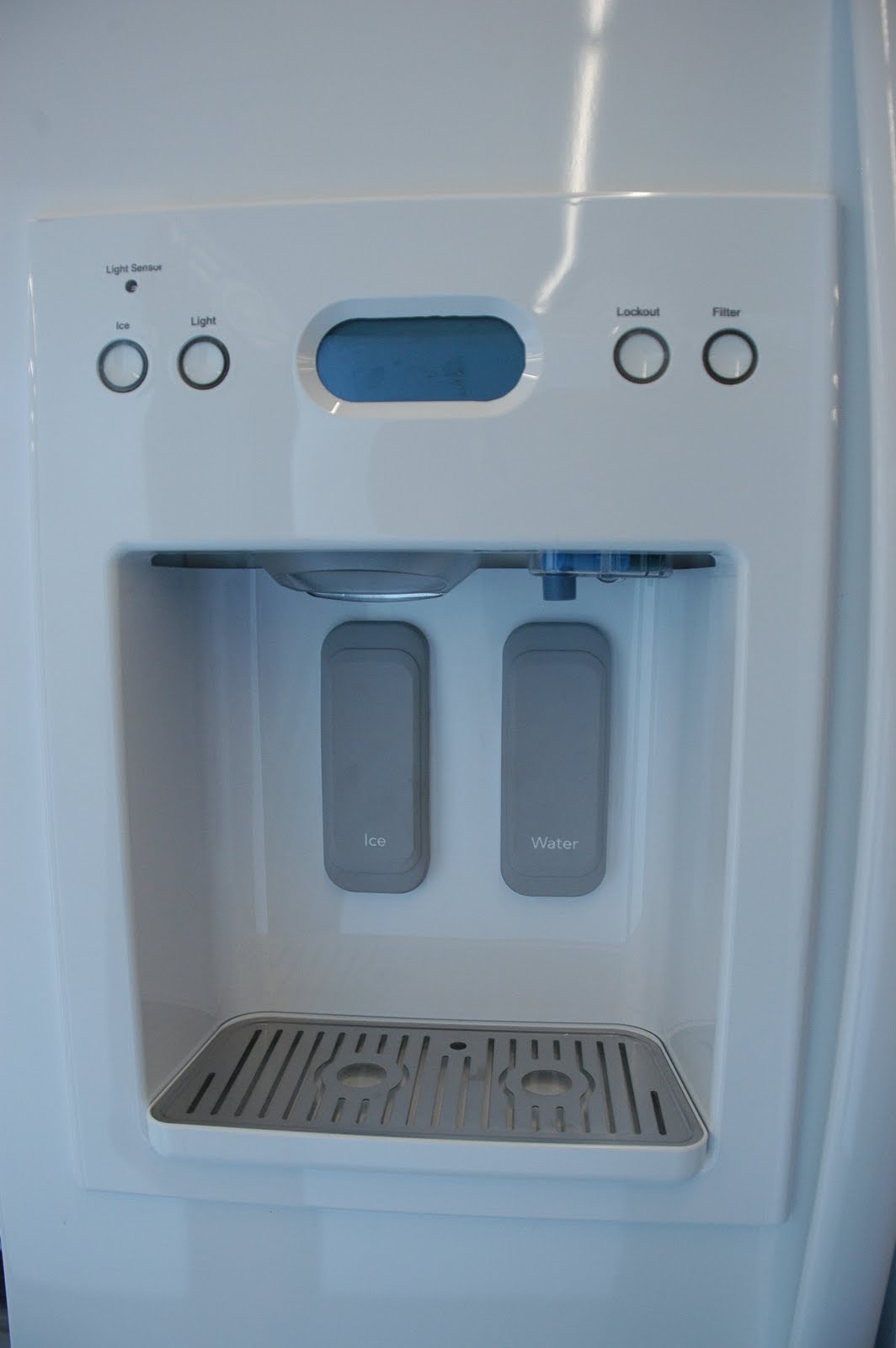 Appliance Direct Video Blog KitchenAid SidebySide Dispensing