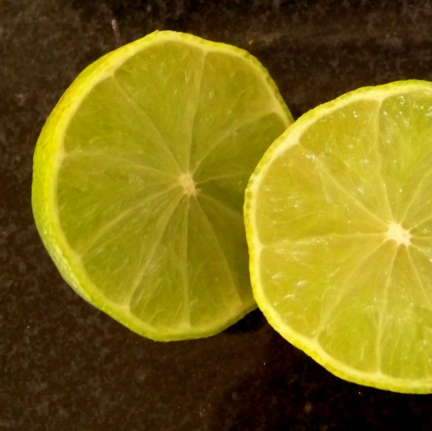[Limon+mitad.jpg]