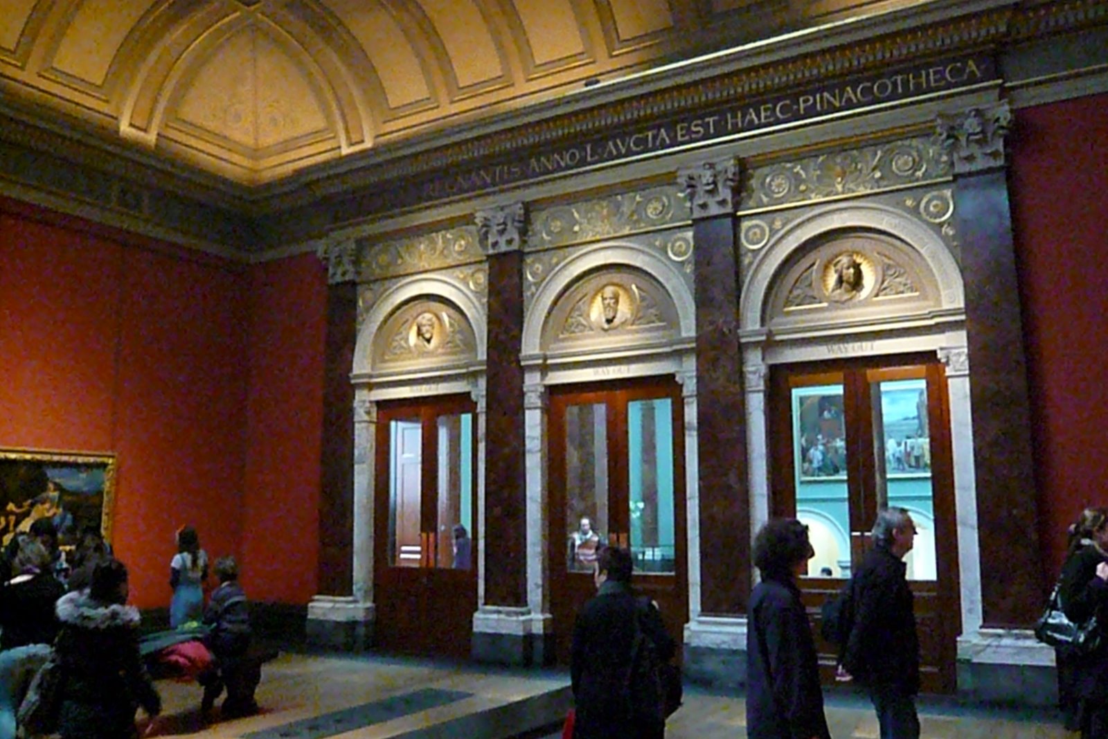 [L1050009.JPG]