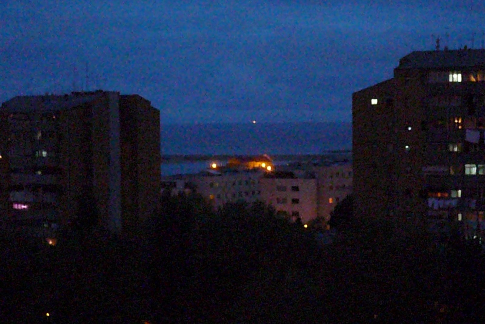 [L1070400.JPG]