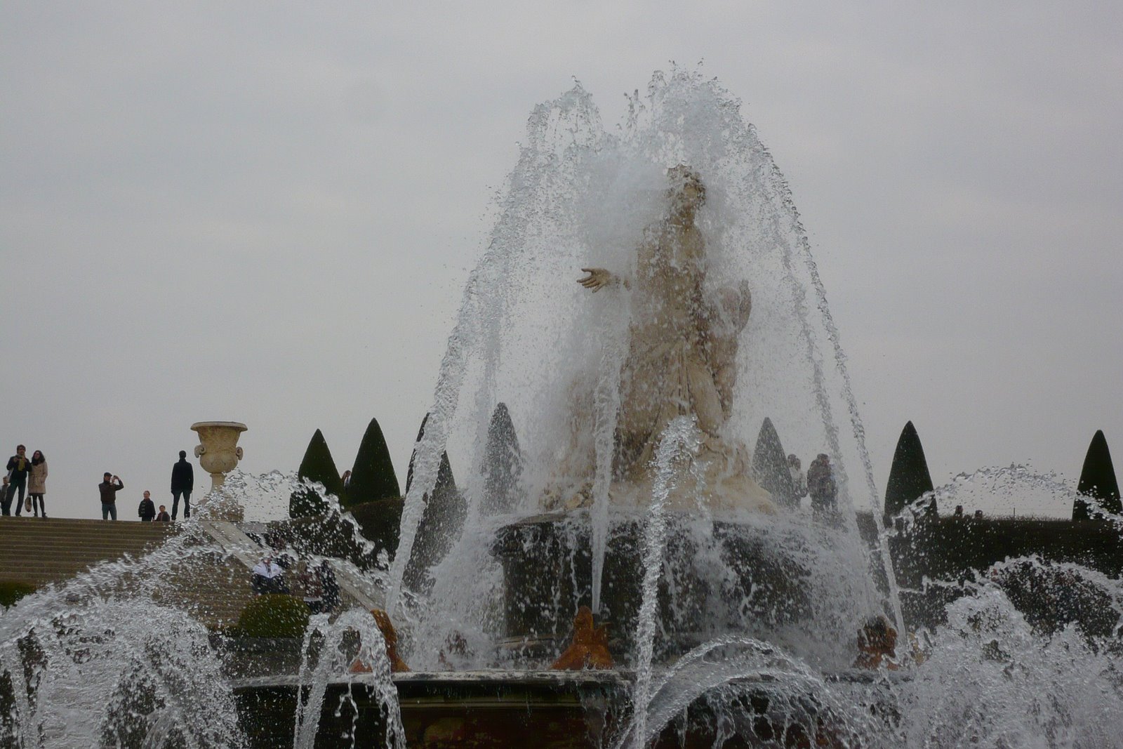[L1060738.JPG]