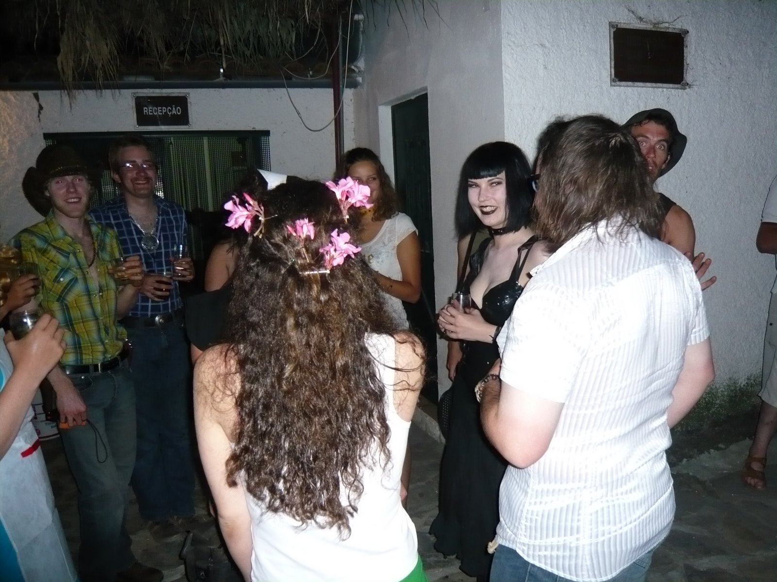 [L1000553.JPG]