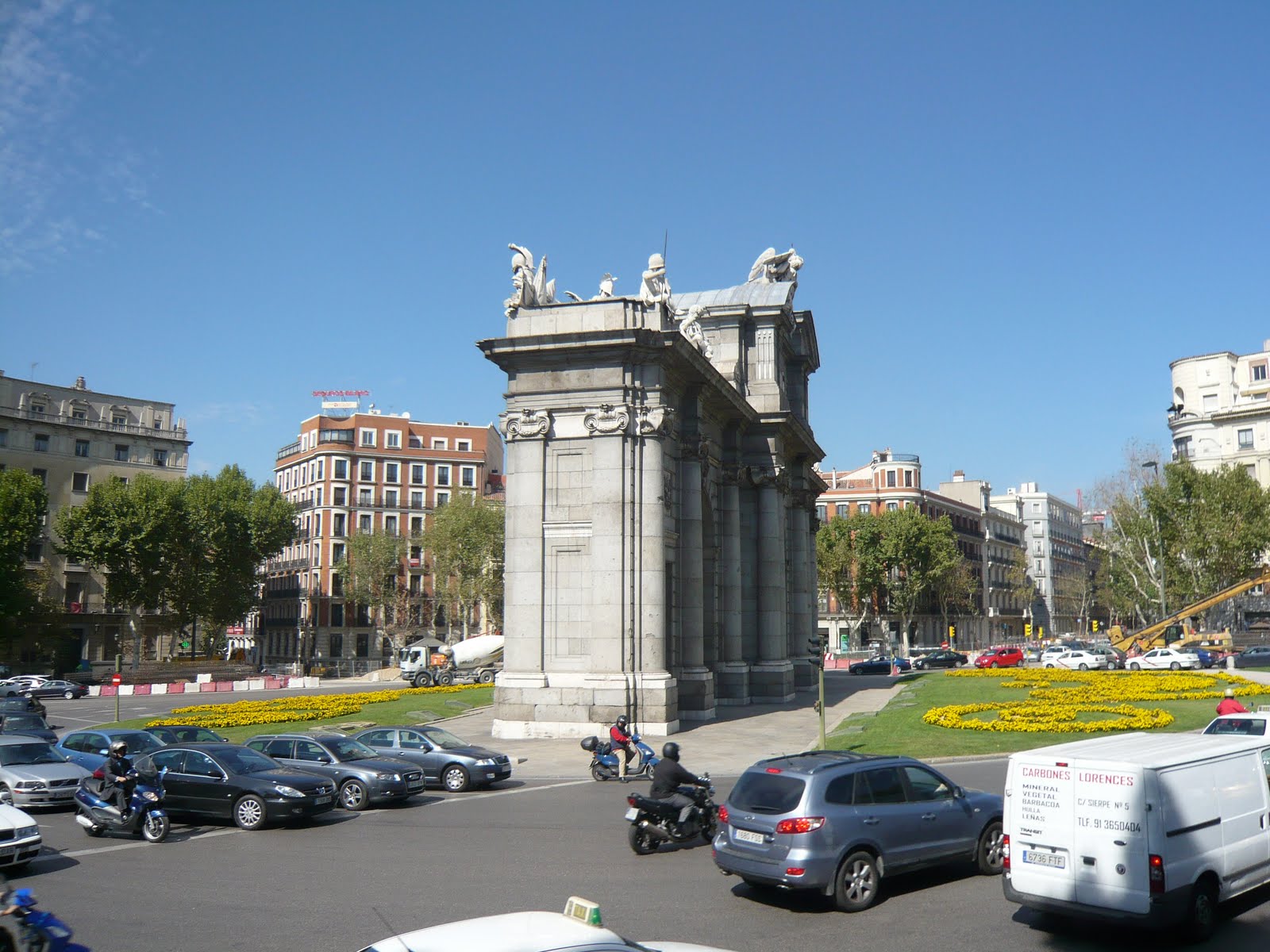 [L1020495.JPG]