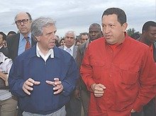 [Hugo+Chavez+y+Fernando+Lugo.jpg]