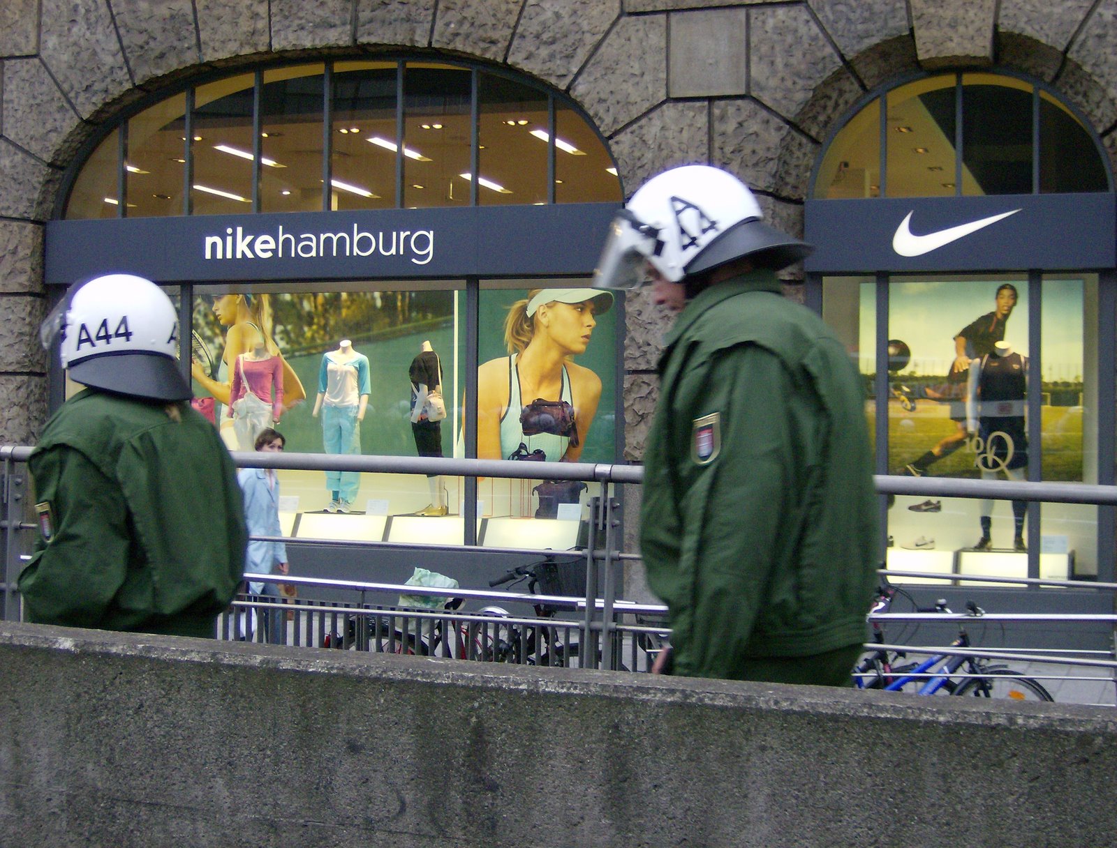 [hamburg+nike+G8.JPG]