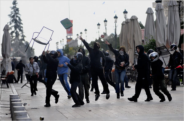 [GreeceThessalonikiBlackBloc.JPG]