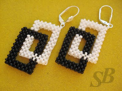 Легкие серьги из бисера Легкие серьги из бисера