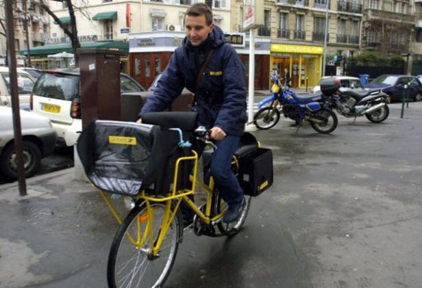 [Image: blog%2B-besancenot_facteur%2Ba%2Bvelo.jpg]