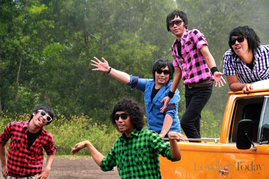 Indo Lirik Lagu: Lirik Lagu KananLima - Singkong dan Keju