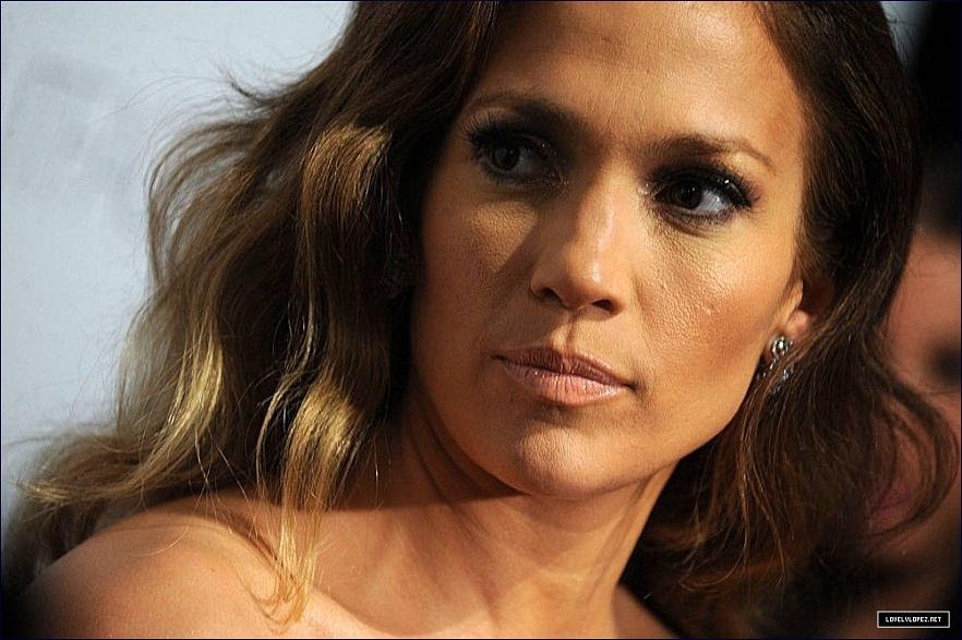 Celebrity Gossip and Entertainment News: J-Lo Trying to Block Lesbian Sex Tape