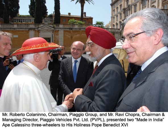 [Piaggio-vatican-1.jpg]