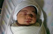 My newborn baby...Nur Irdina Safiyyah (4 April 2009)