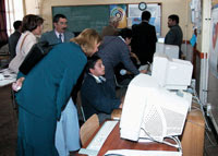 Sala de Enlaces abril 2004