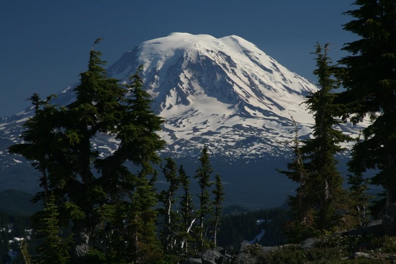 RubiKon Adventures: Goat Rocks, Full Moon and a Volcano