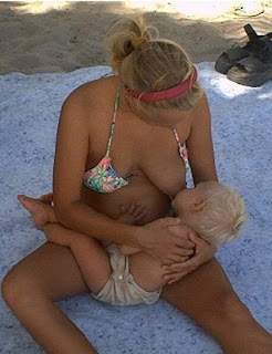 Photos+of+women+breastfeeding+in+public