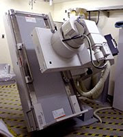 FLUOROSCOPY MACHINE IN UPRIGHT POSITION