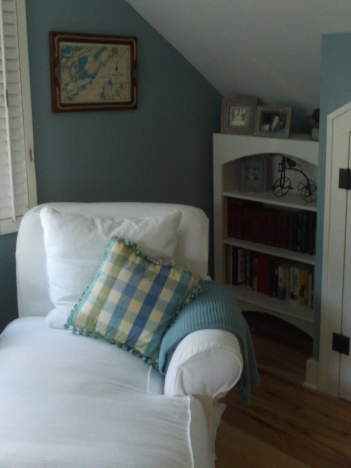 [Interior+Bookcase+Finish.jpg]