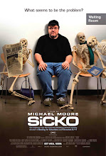 Viendo "Sicko" de Michael Moore.