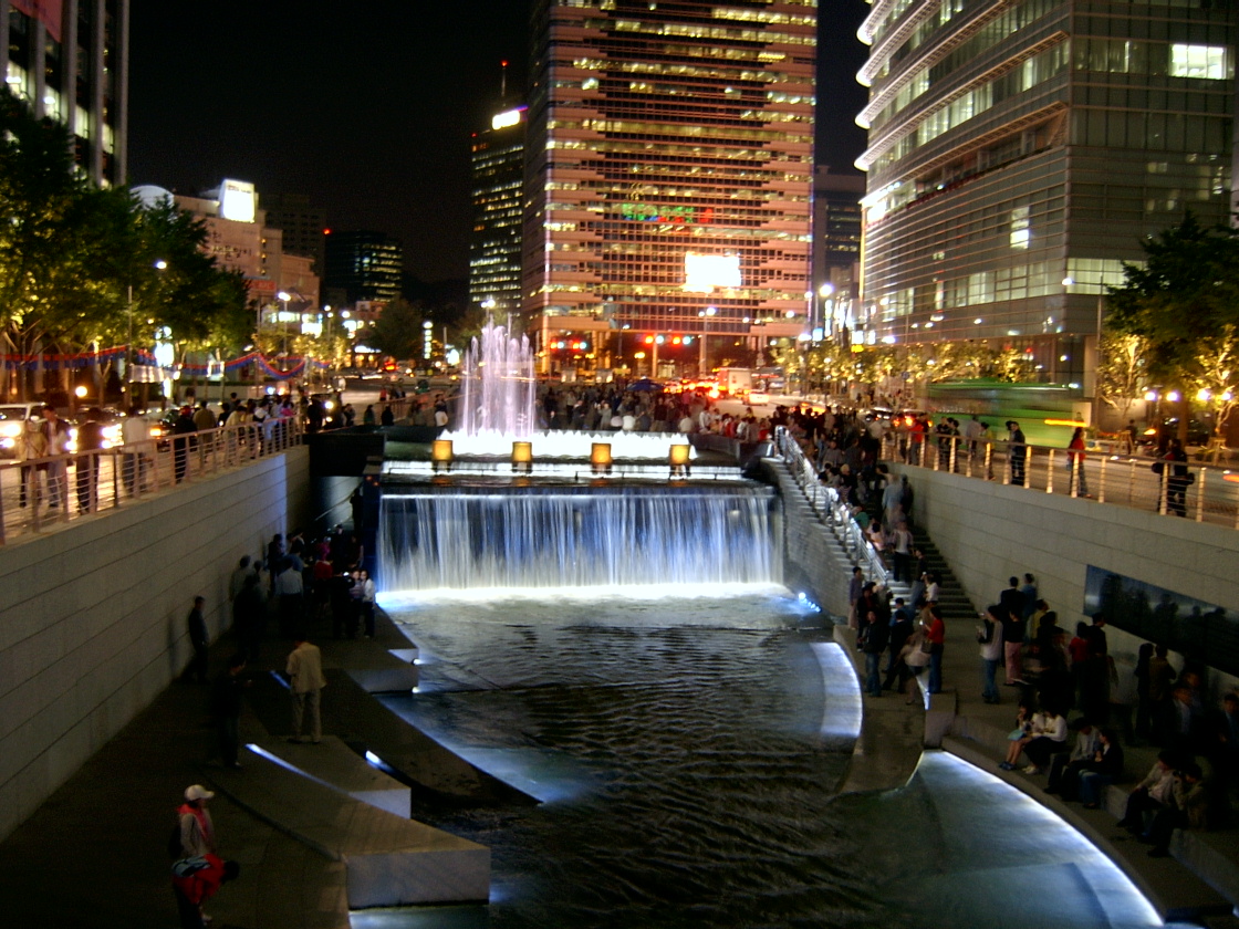 http://4.bp.blogspot.com/_vr9_cvTl8fM/TNLlebMBQYI/AAAAAAAAAAQ/d-zKbJx3R7Y/s1600/Seoul_Cheonggyecheon_night.jpg