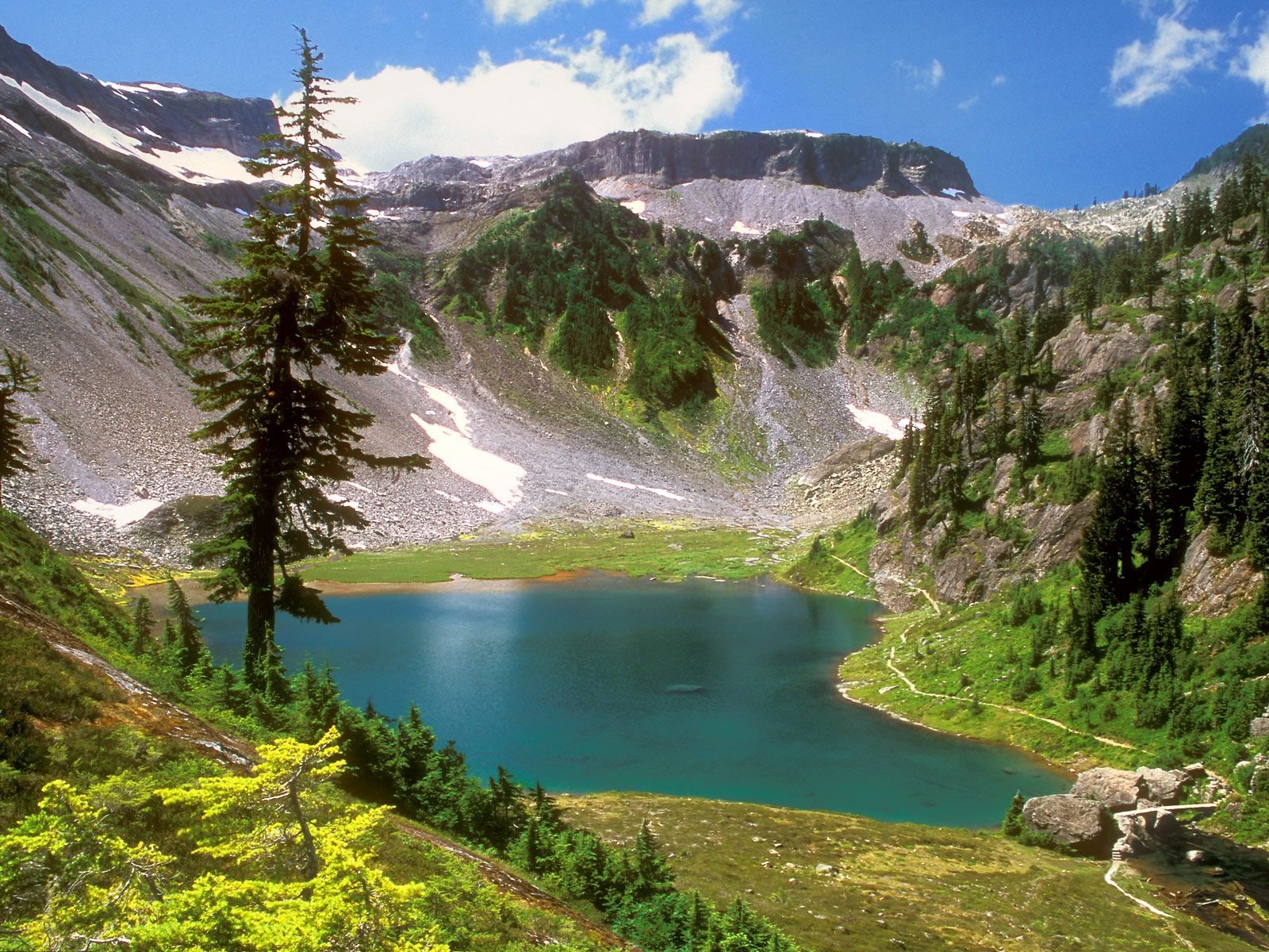 [Alpine_Jewel_Bagley_Lake_Mount_Baker_Wilderness_Washington.JPG]