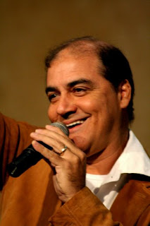 http://4.bp.blogspot.com/_vtfqAR34_FA/S9xPyV9wt1I/AAAAAAAAAs4/JBV0kA52e74/s1600/fotocarlinhosfelix.jpg