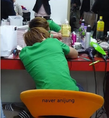 مشاهير كوريـــا ،،،" نآيمين " Hyunjoong+sleeping