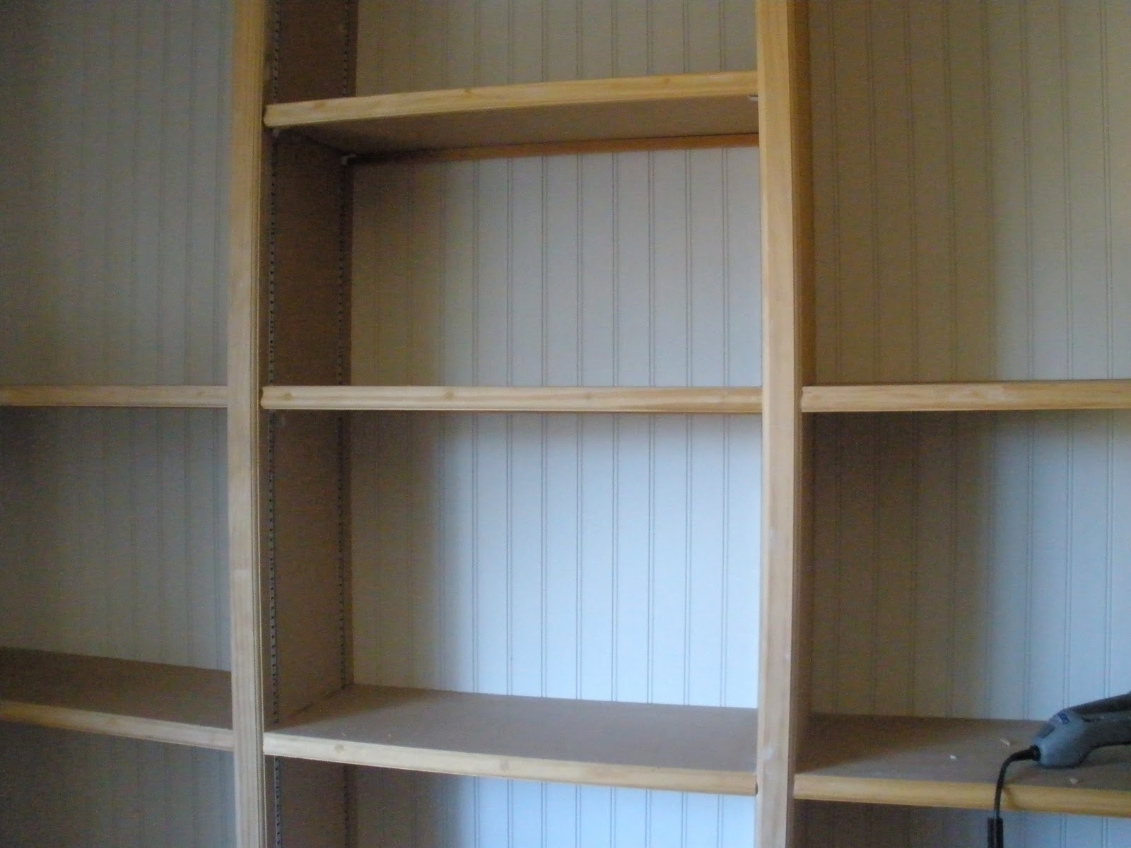 Pregnant with power tools: Built-In Bookcase: Building Shelves to 