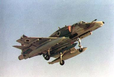 http://4.bp.blogspot.com/_w1Te9kELSl8/Sac_bSVJvwI/AAAAAAAABUE/dOvJor0onHg/s400/A-4+Skyhawk.jpg