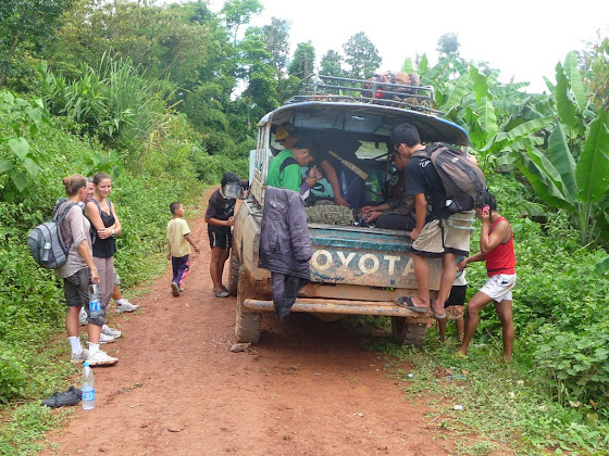 Aquí estamos subiendo al transporte