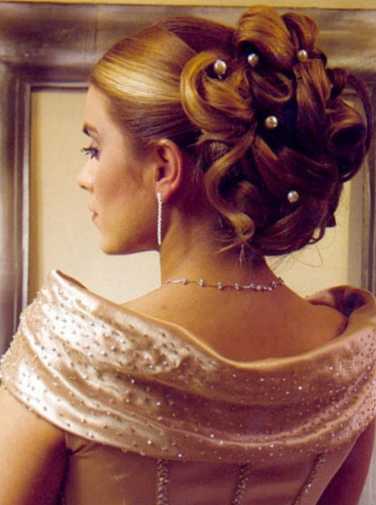 curly prom updos for medium length hair. curly updo prom hairstyles