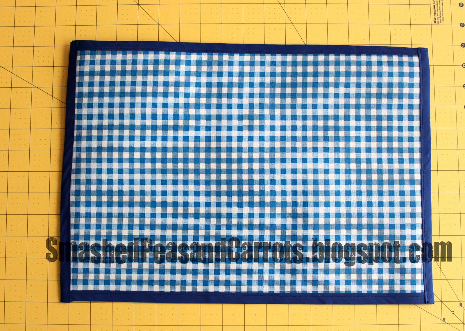 ChalkCloth/Oil Cloth Placemat Tutorial Smashed Peas & Carrots