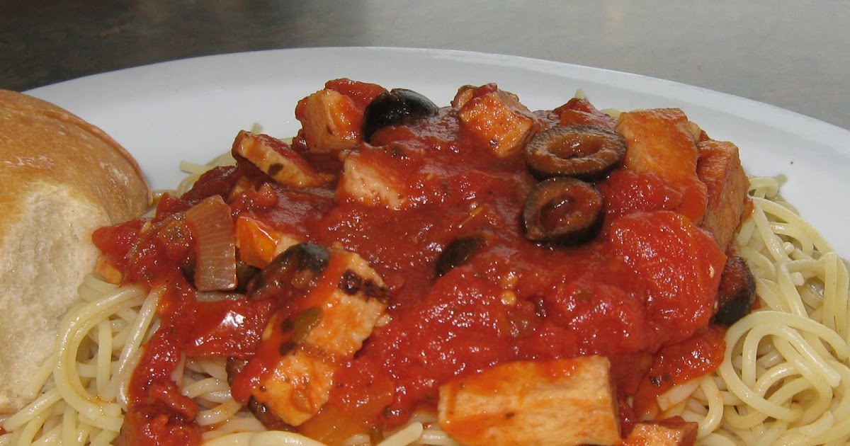 Les douceurs de genny PÂTES SAUCE TOMATES, POULET ET OLIVES NOIRES