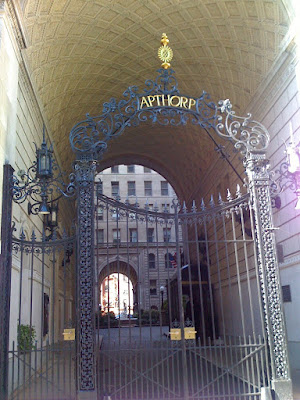 Apthorp Apartmenta