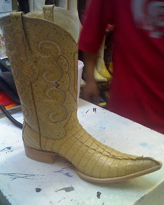 botas picudas de cocodrilo