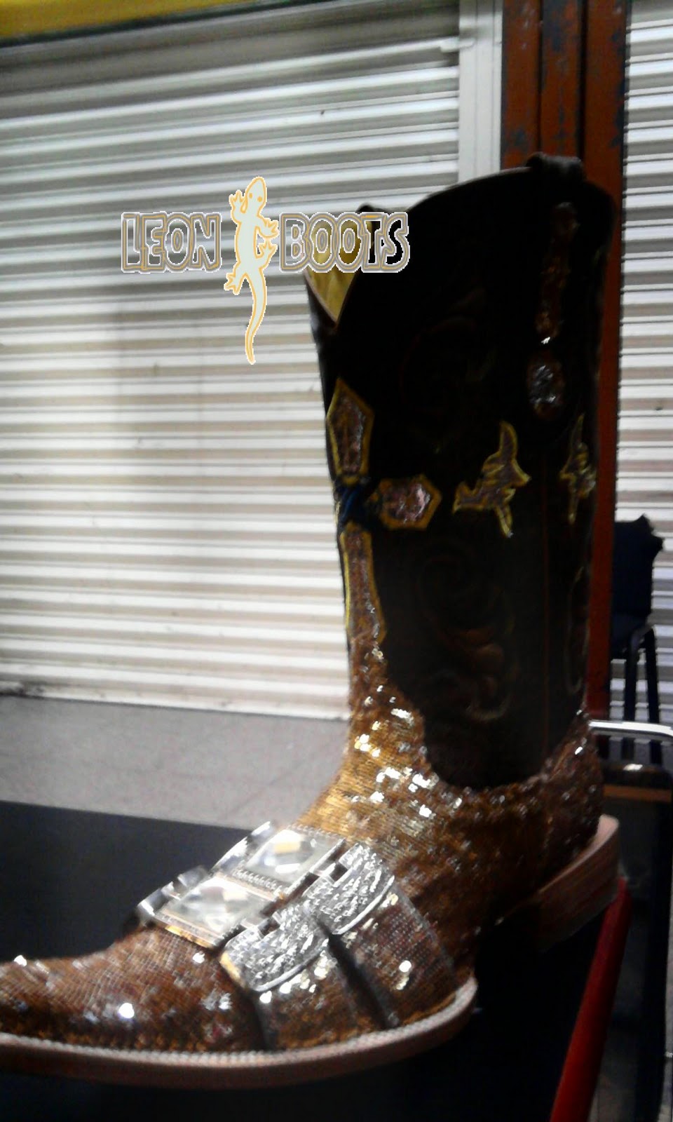 botas vaqueras versace